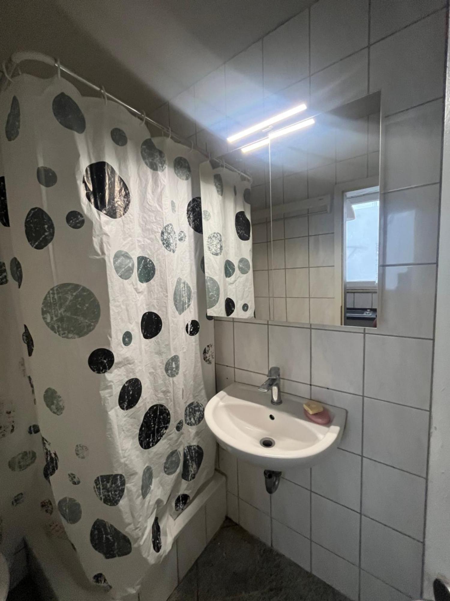 Im Herzen Der Stadt ,naehe Stadion. Apartment *